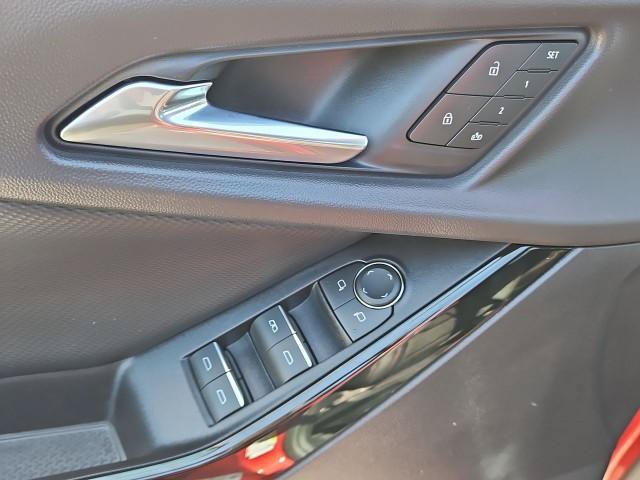 New 2027 Chevrolet Equinox RS w/ Convenience Package III FWD image 23