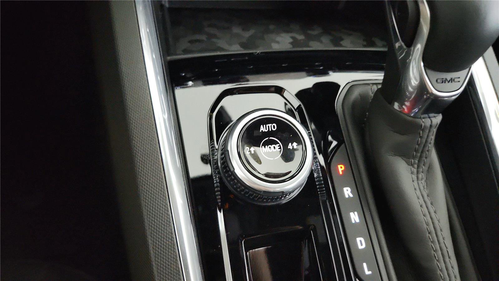 Used 2026 GMC Canyon Elevation image 28