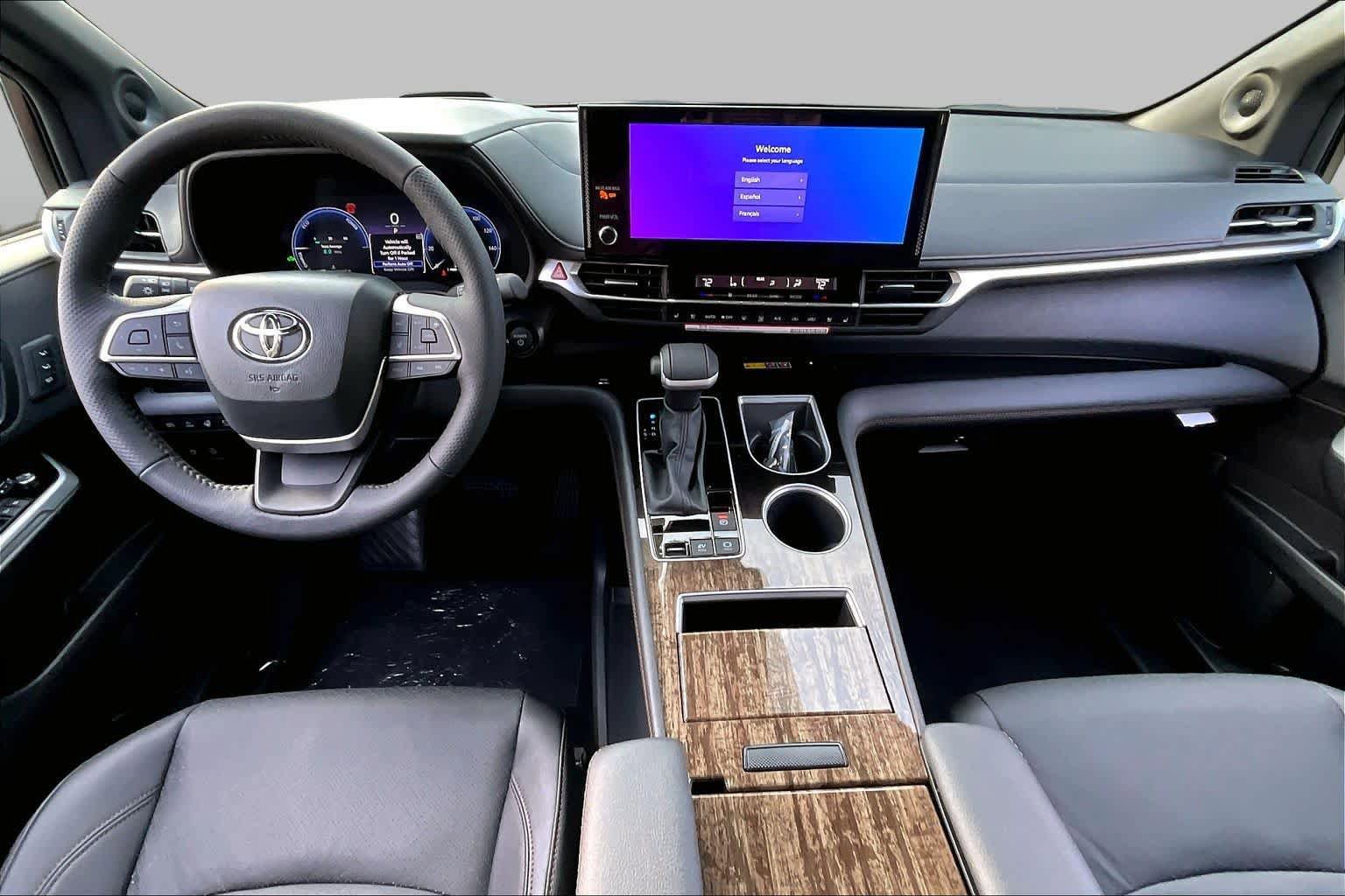 New 2026 Toyota Sienna Platinum AWD/4WD image 5