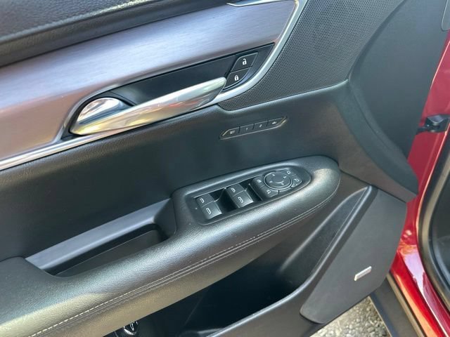 Used 2017 Cadillac XT5 Luxury AWD/4WD image 11