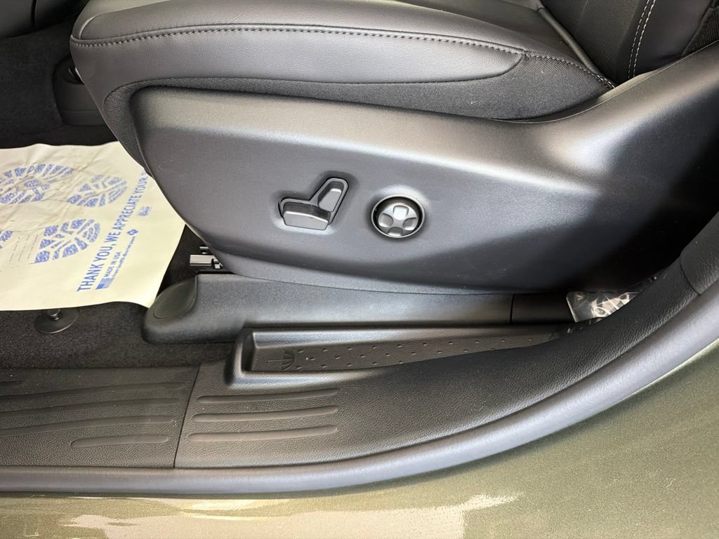 New 2027 Chrysler Pacifica Select FWD image 7
