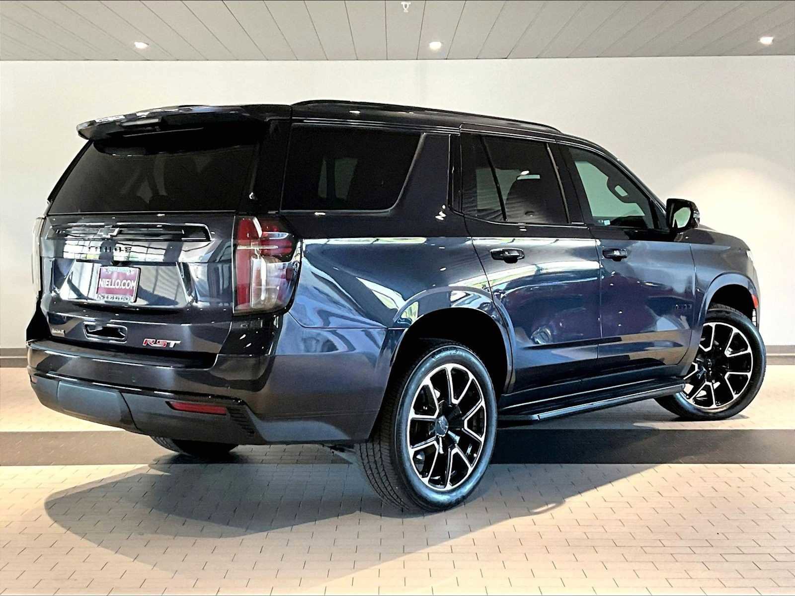 Used 2024 Chevrolet Tahoe RST w/ Luxury Package AWD/4WD image 10