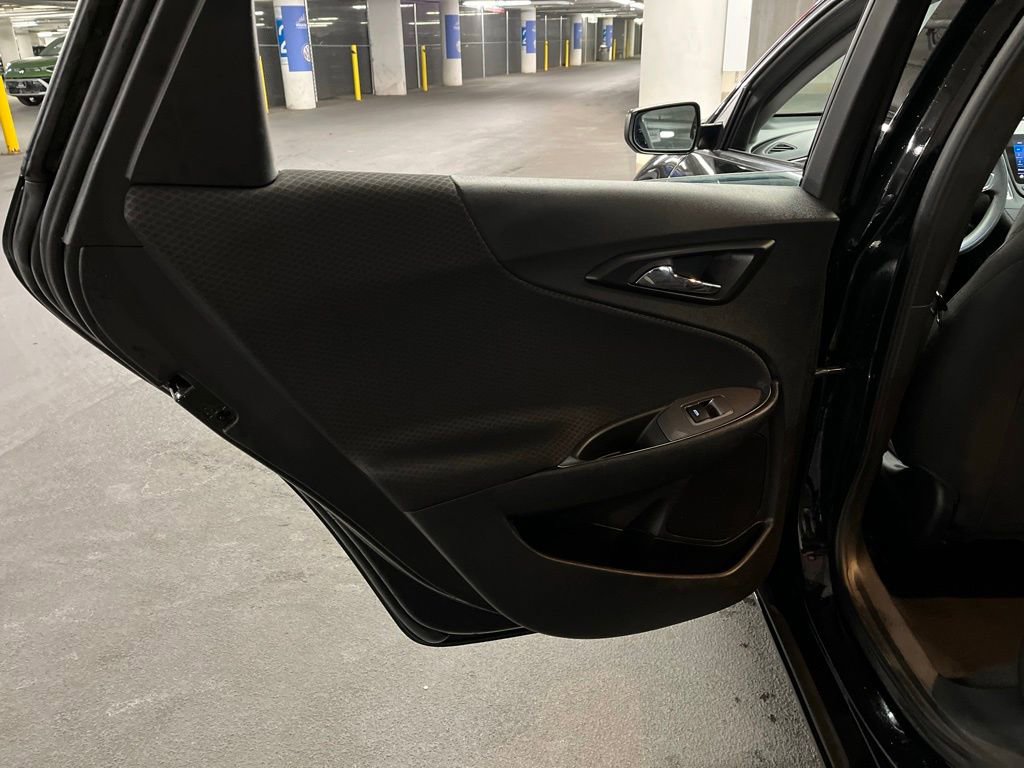 Used 2020 Chevrolet Malibu LT image 16
