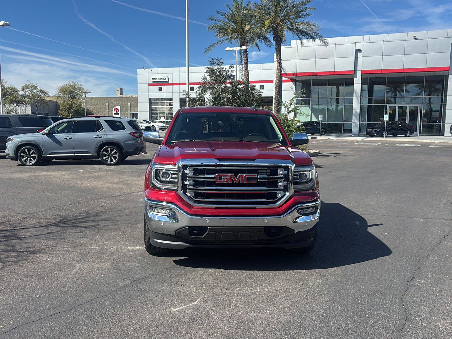 Used 2018 GMC Sierra 1500 SLT image 2