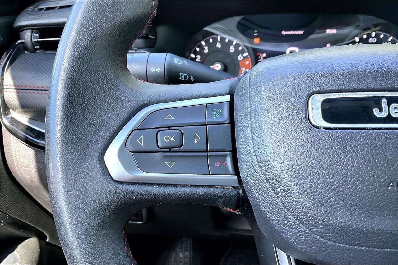 Used 2024 Jeep Compass Trailhawk AWD/4WD image 26