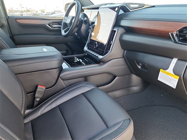 New 2026 GMC Yukon Denali w/ Sun & Power Step Package image 18