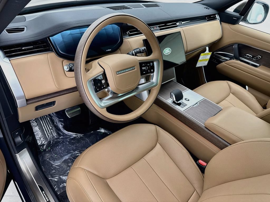 New 2026 Land Rover Range Rover Long Wheelbase SE AWD/4WD image 10