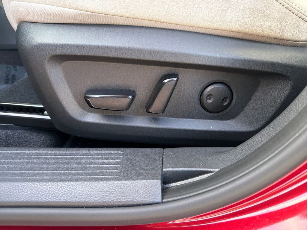 Used 2023 Nissan Rogue SL image 16