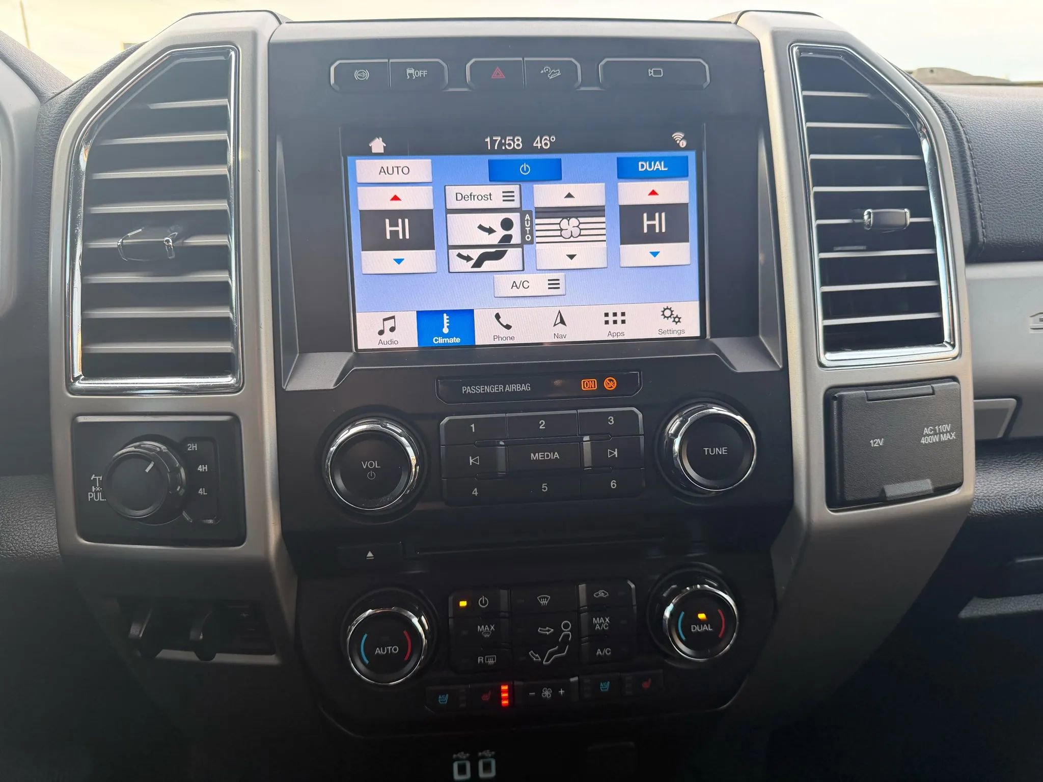 Used 2017 Ford F350 Lariat w/ Chrome Package image 13