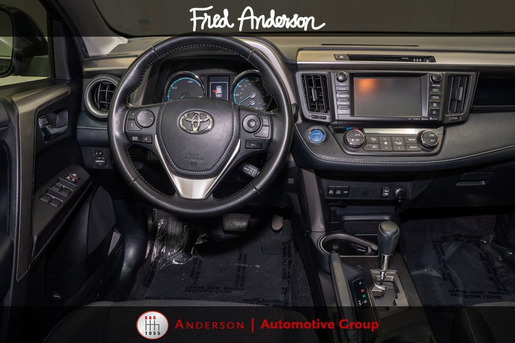 Used 2018 Toyota RAV4 XLE AWD/4WD image 7
