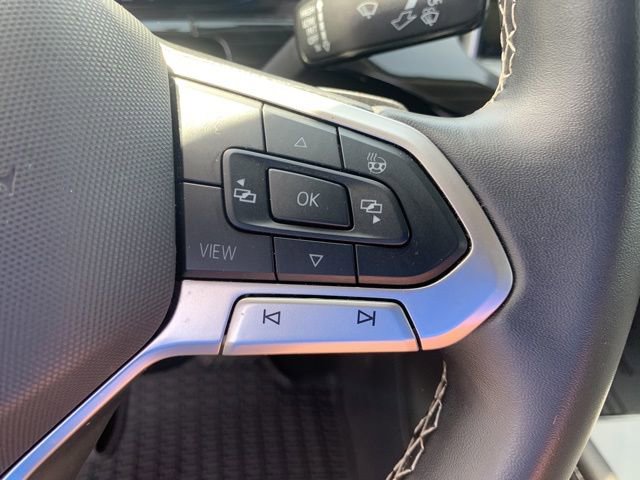 Used 2025 Volkswagen Atlas SE FWD image 27