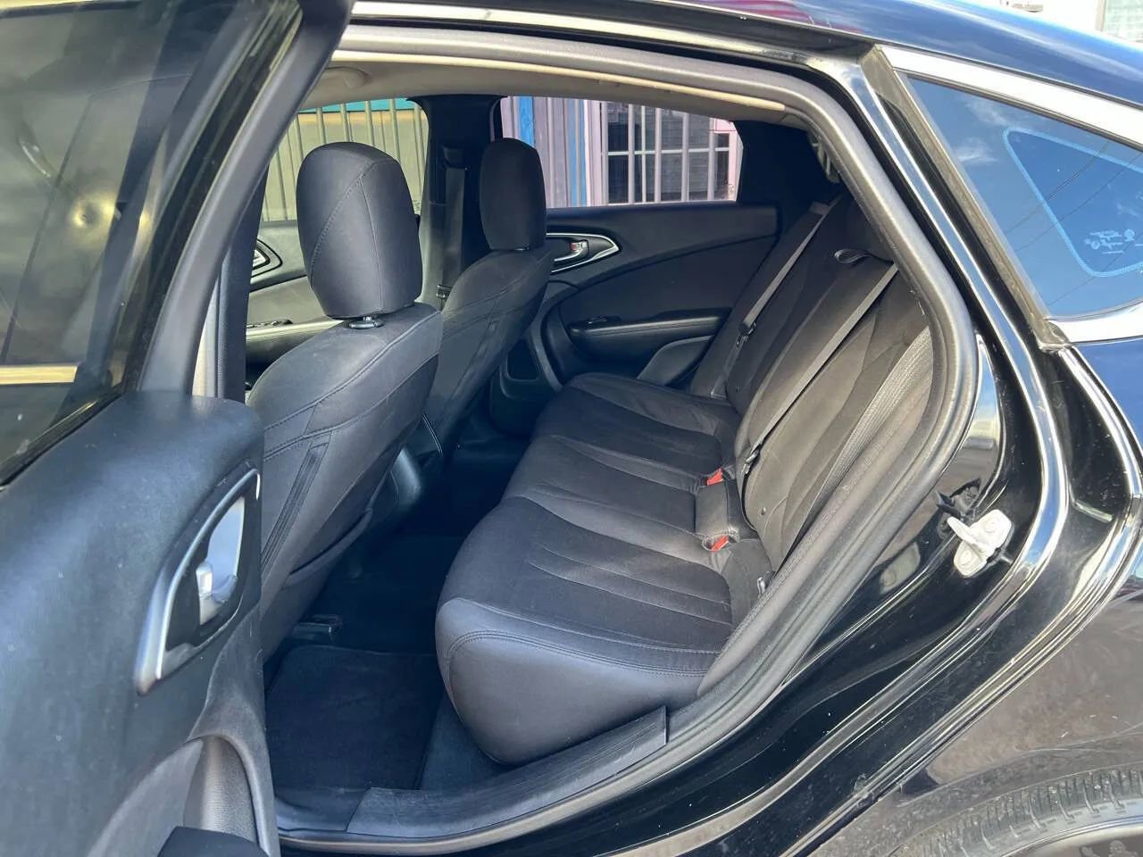 Used 2015 Chrysler 200 Limited image 11