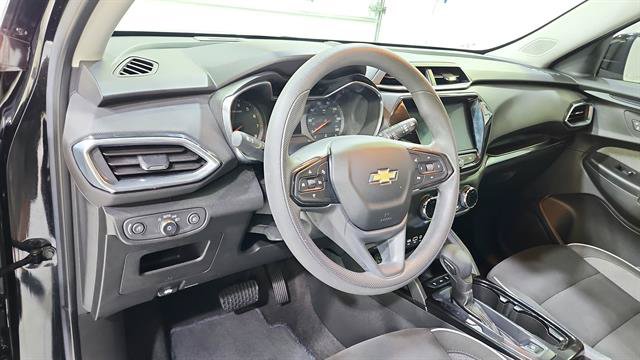 Used 2023 Chevrolet TrailBlazer LT w/ Convenience Package FWD image 18
