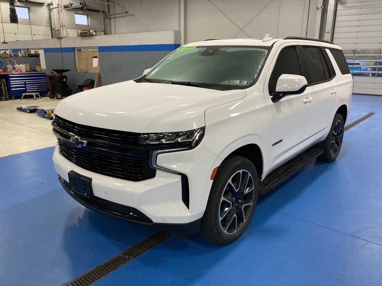 Used 2023 Chevrolet Tahoe RST AWD/4WD image 3