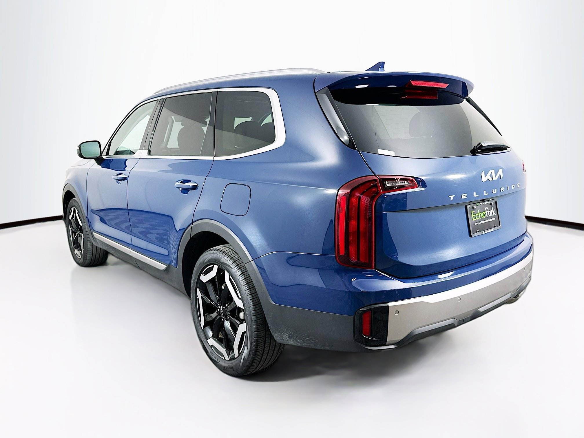 Used 2025 Kia Telluride S image 5