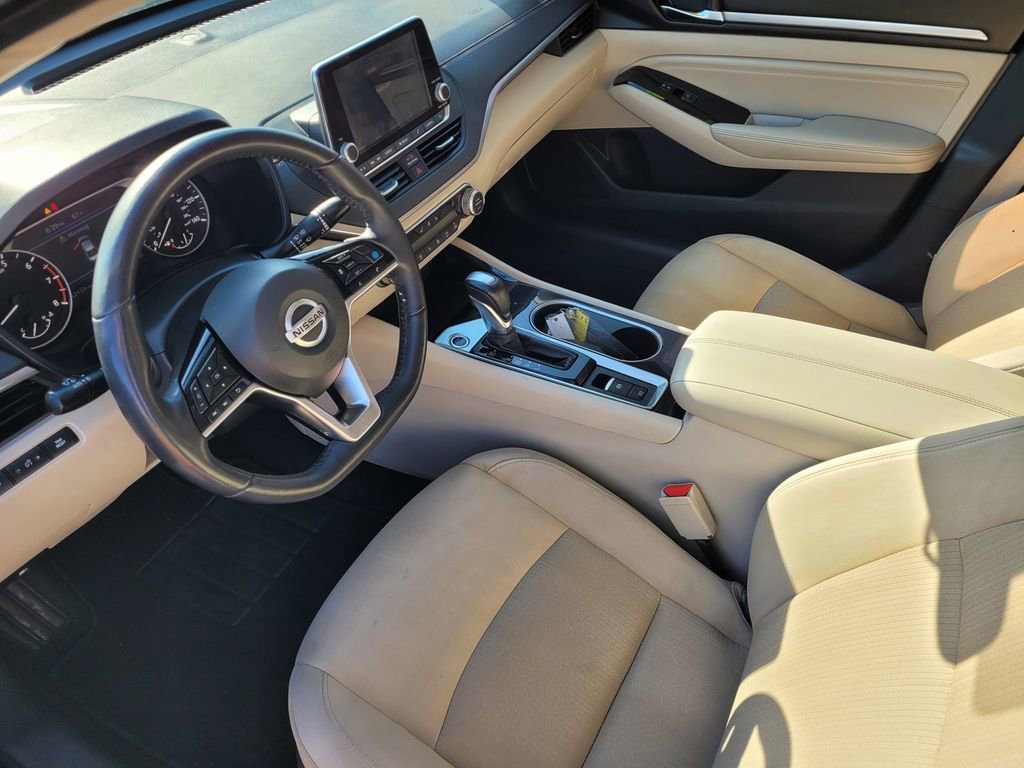 Used 2020 Nissan Altima 2.5 SV FWD image 9