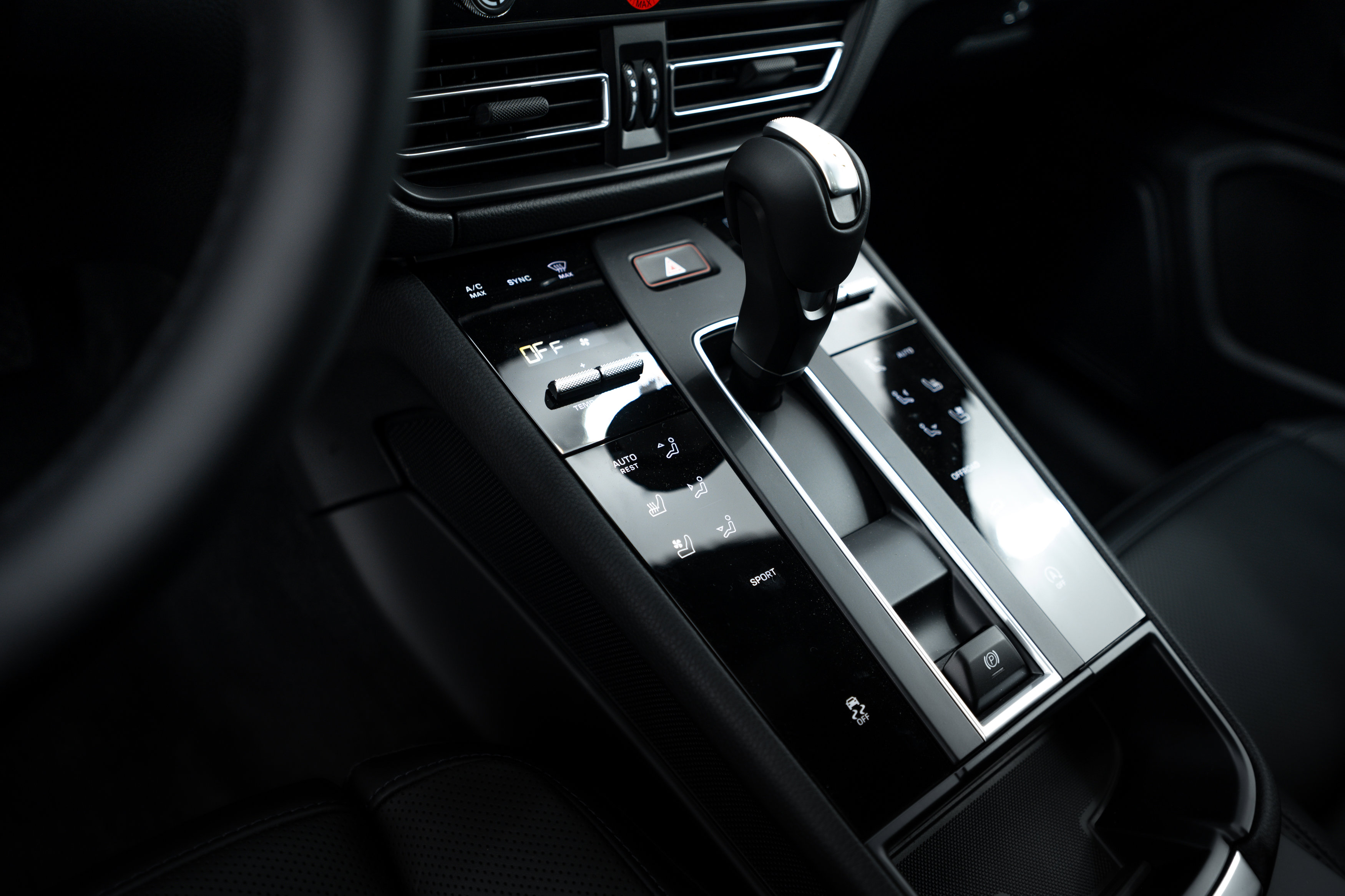 New 2026 Porsche Macan image 15