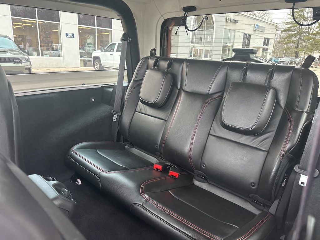 Used 2022 Jeep Wrangler Rubicon w/ Steel Bumper Group image 36