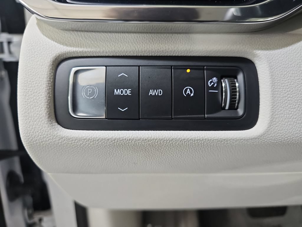 Certified 2024 GMC Acadia Denali w/ Super Cruise Package AWD/4WD image 31