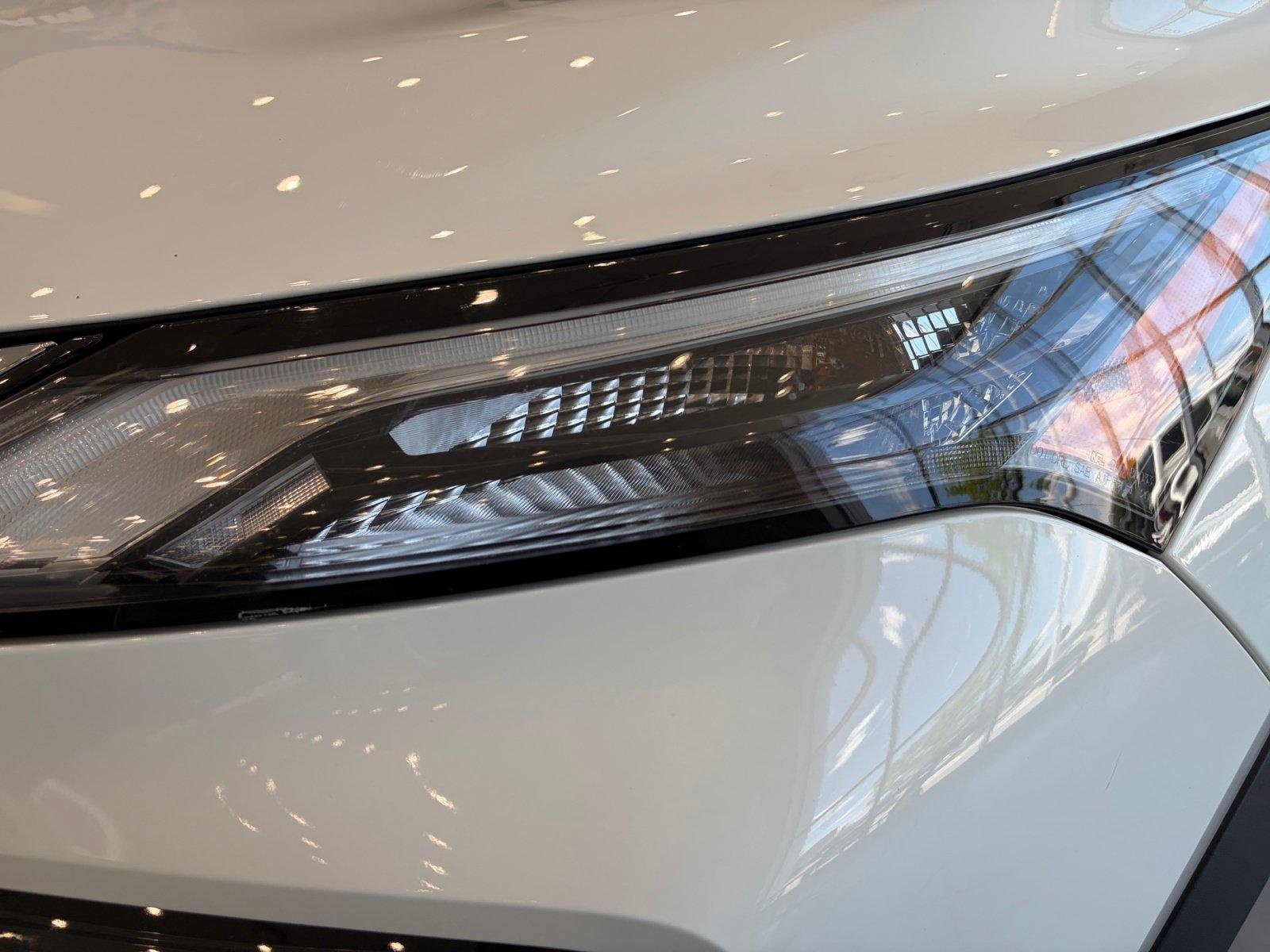 Used 2023 Nissan Rogue S FWD image 6