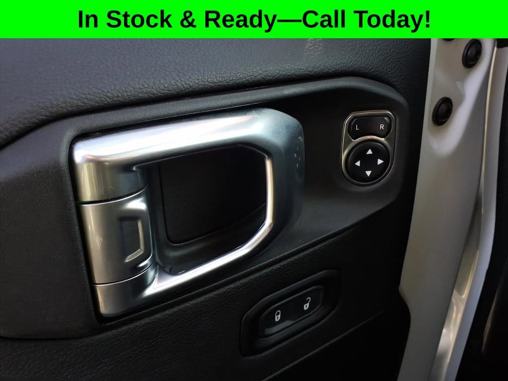 Used 2024 Jeep Wrangler High Altitude AWD/4WD image 18
