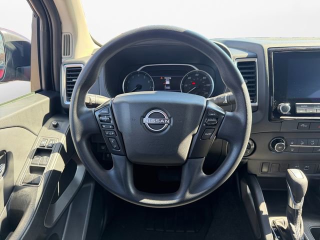 Used 2023 Nissan Frontier SV image 12