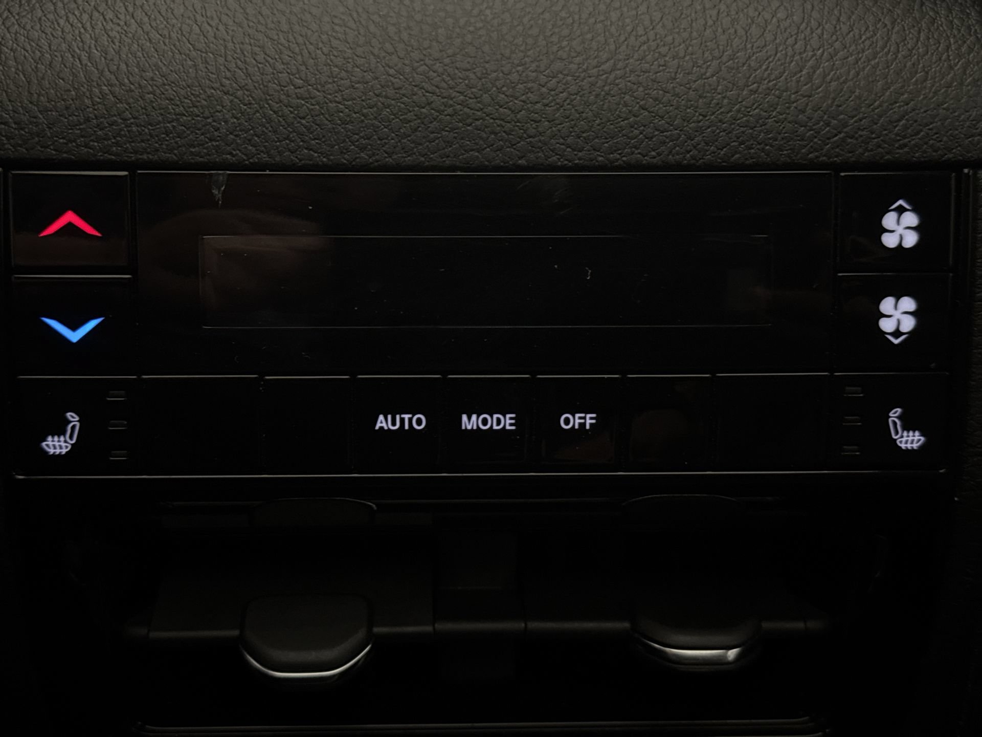 Used 2023 Jeep Grand Cherokee L Limited AWD/4WD image 20