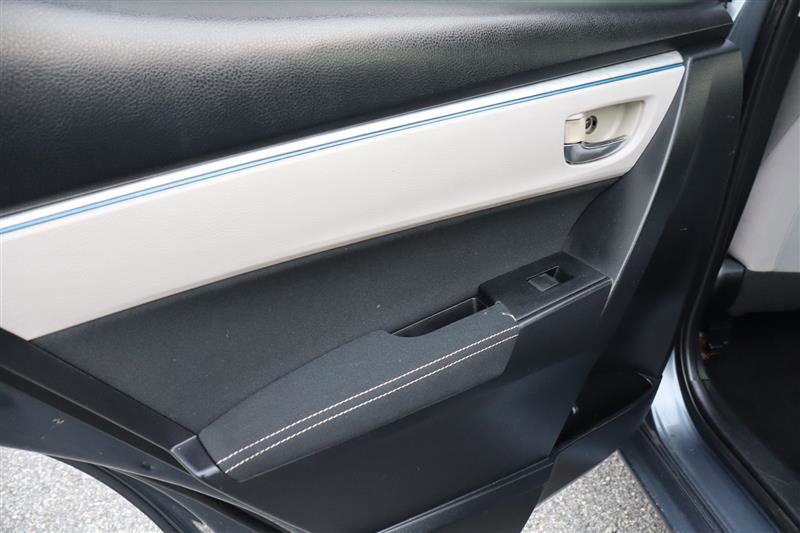 Used 2014 Toyota Corolla LE image 9