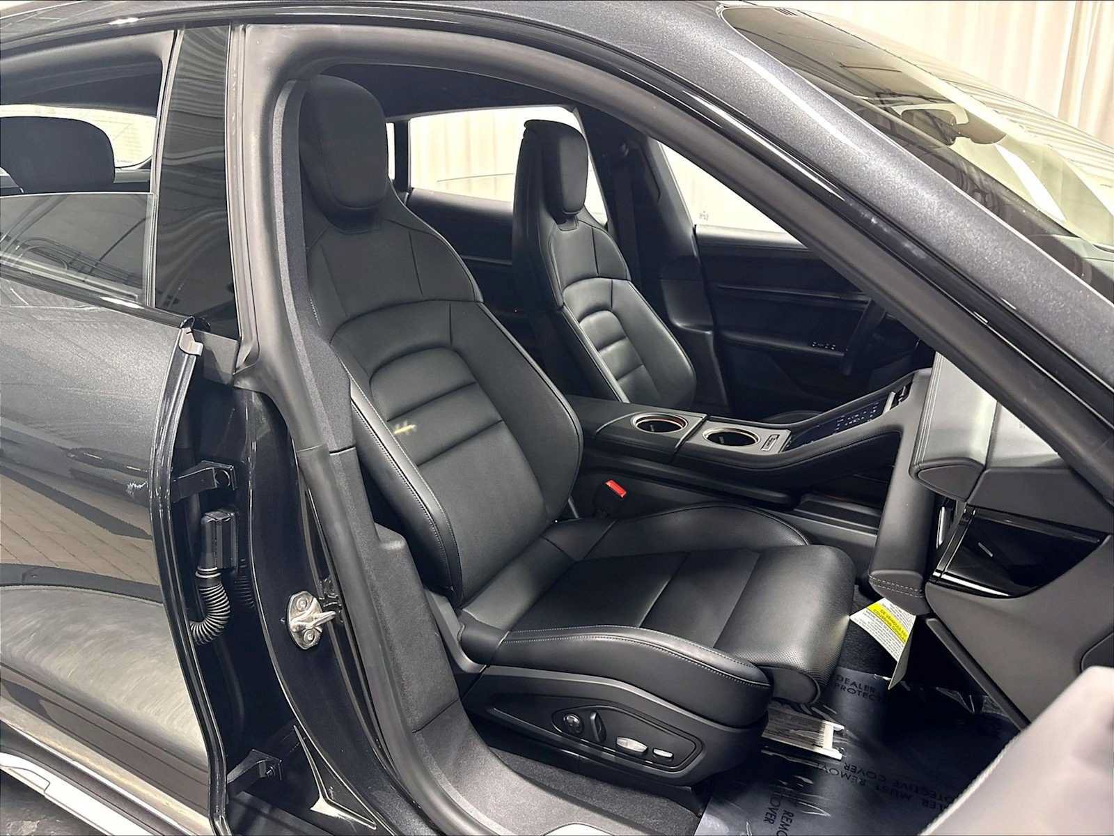 Used 2025 Porsche Taycan 4S AWD/4WD image 29