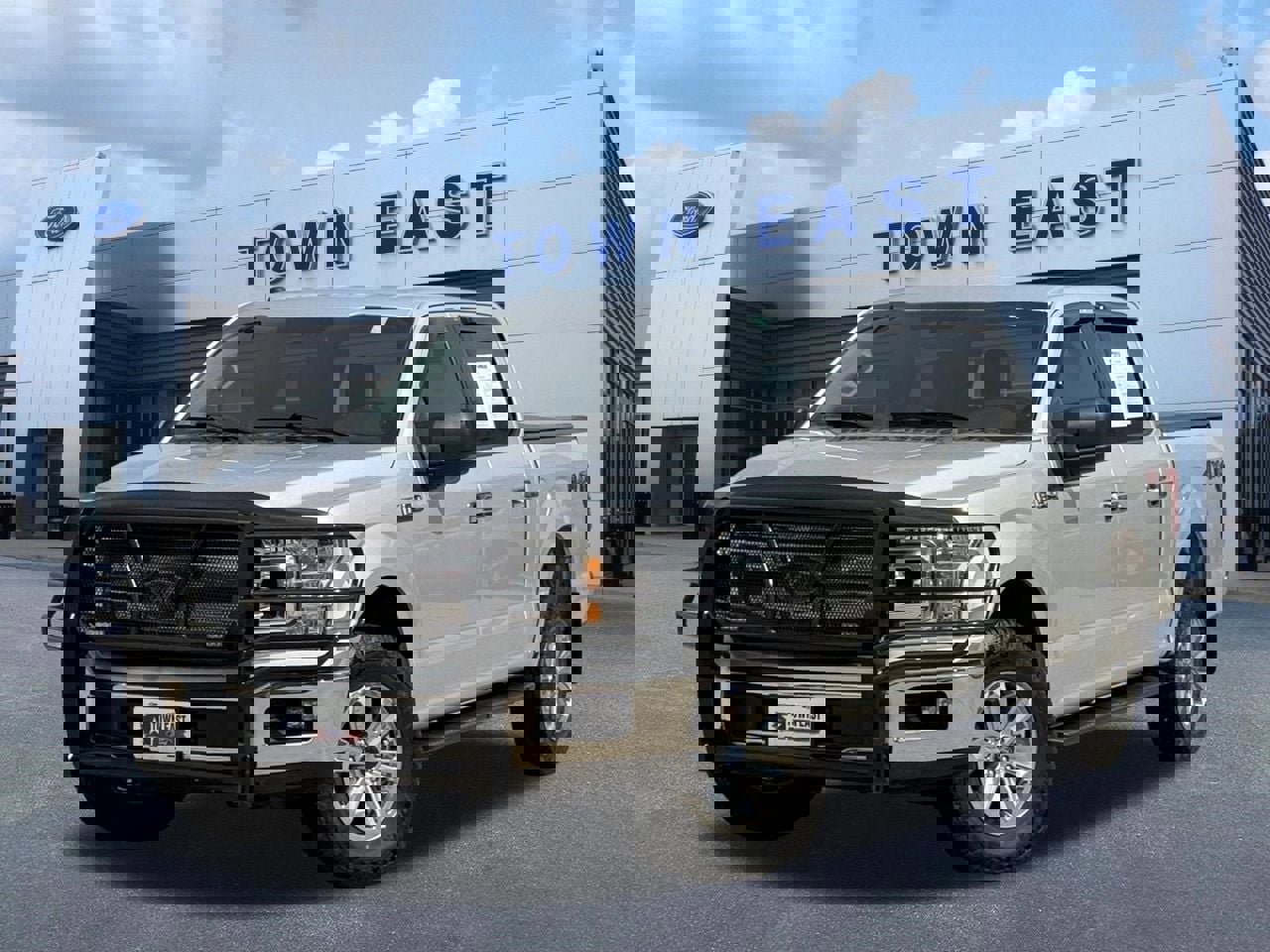 Certified 2018 Ford F150 XLT image 1