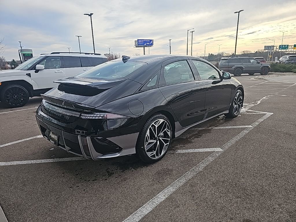 New 2025 Hyundai Ioniq 6 Limited image 5