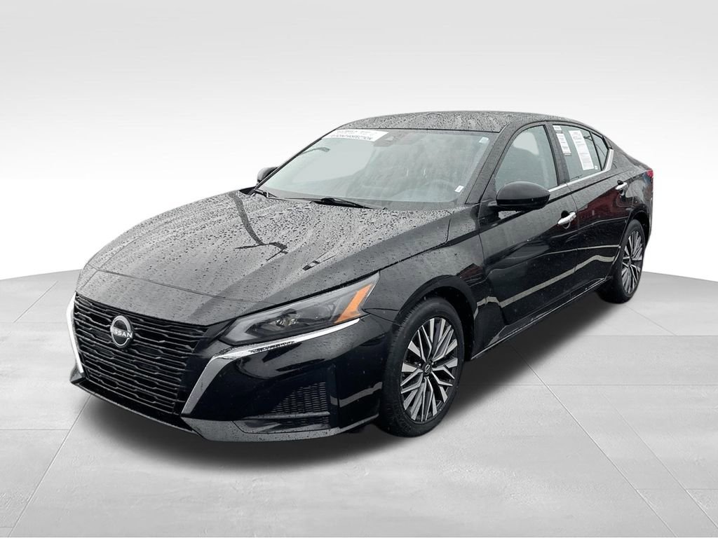 Used 2025 Nissan Altima 2.5 SV FWD image 5