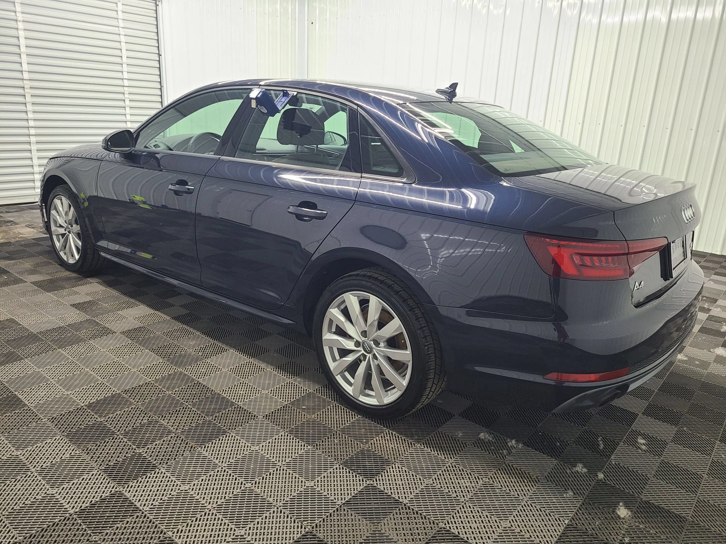 Used 2018 Audi A4 2.0T Ultra Premium w/ Convenience Package FWD image 9