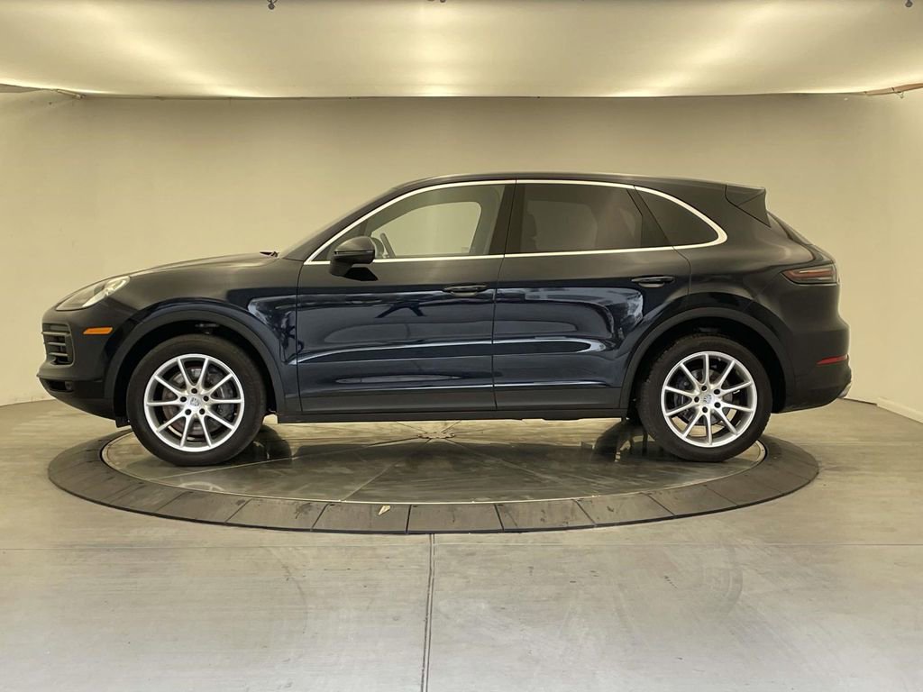 Used 2022 Porsche Cayenne image 2