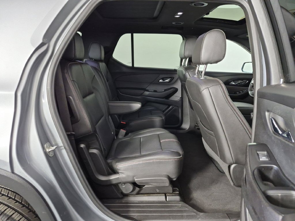 Used 2023 Chevrolet Traverse RS AWD/4WD image 35
