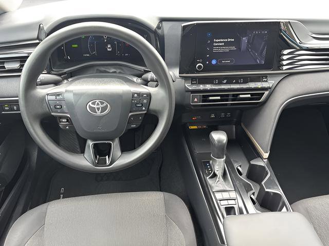 Used 2025 Toyota Camry LE w/ Convenience Package AWD/4WD image 19