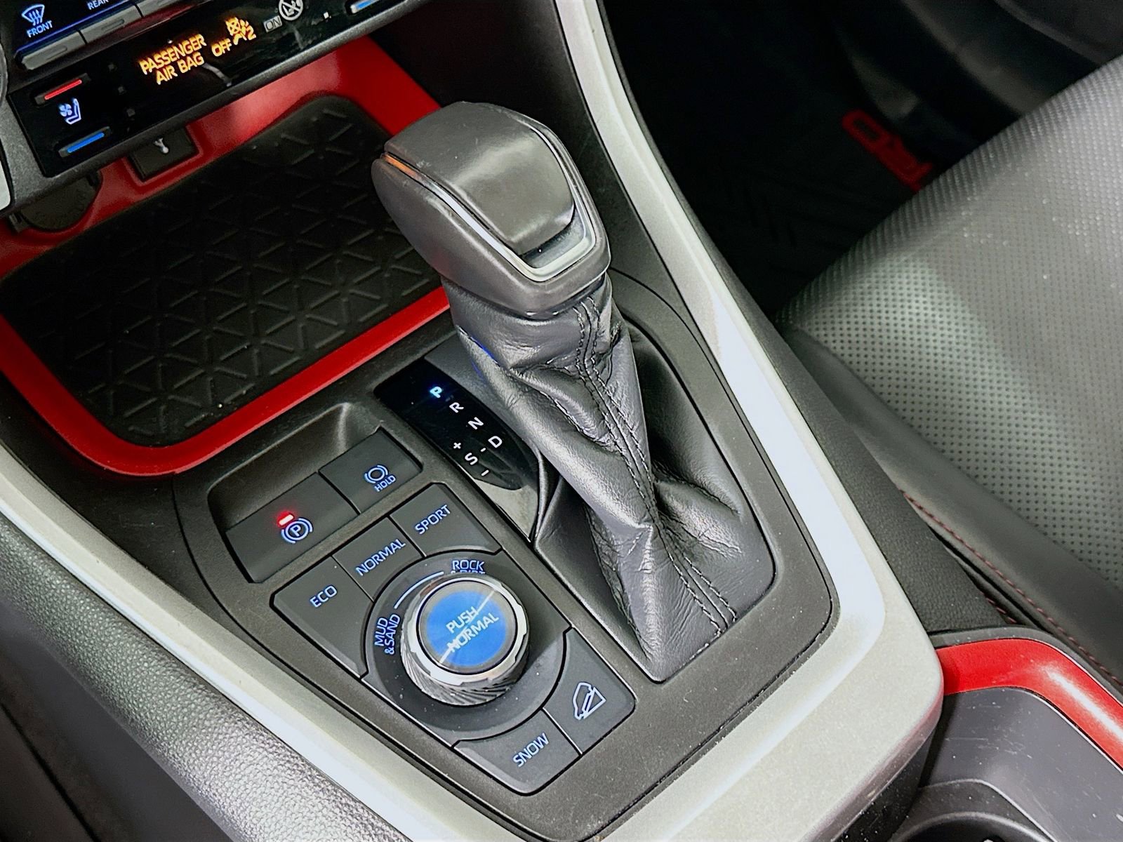 Certified 2022 Toyota RAV4 TRD Off-Road w/ TRD Off-Road Weather Package image 17