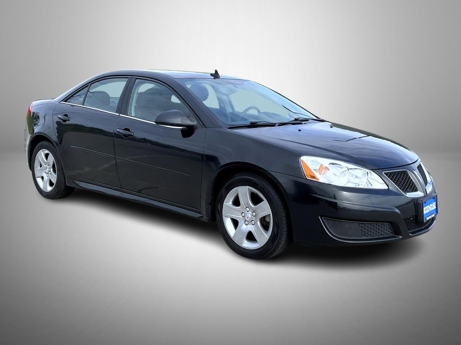 Used 2010 Pontiac G6 Sedan FWD image 3