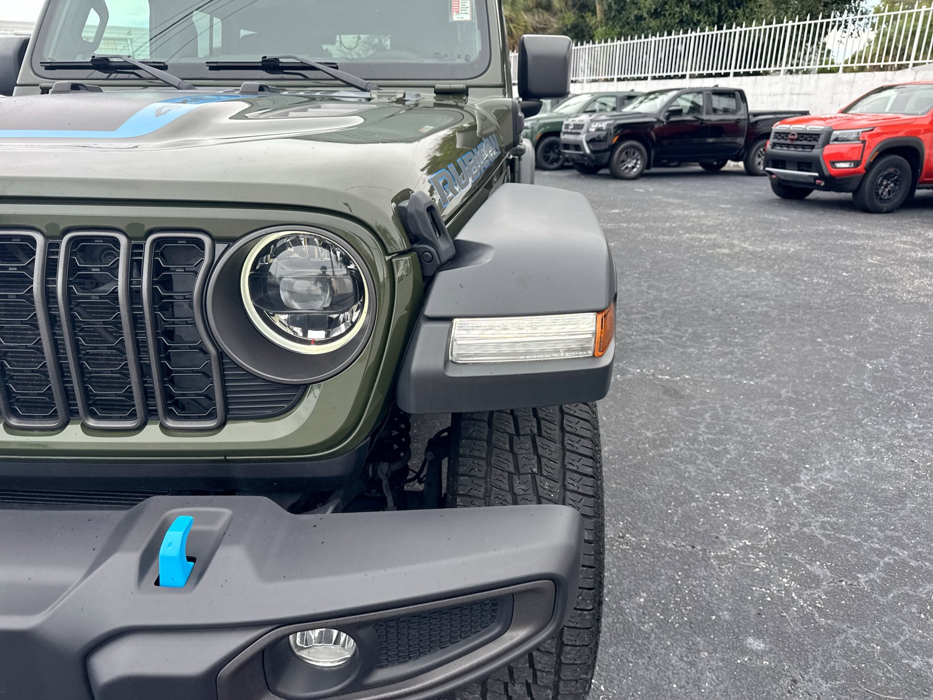 Used 2024 Jeep Wrangler Unlimited Rubicon 4xe AWD/4WD image 10
