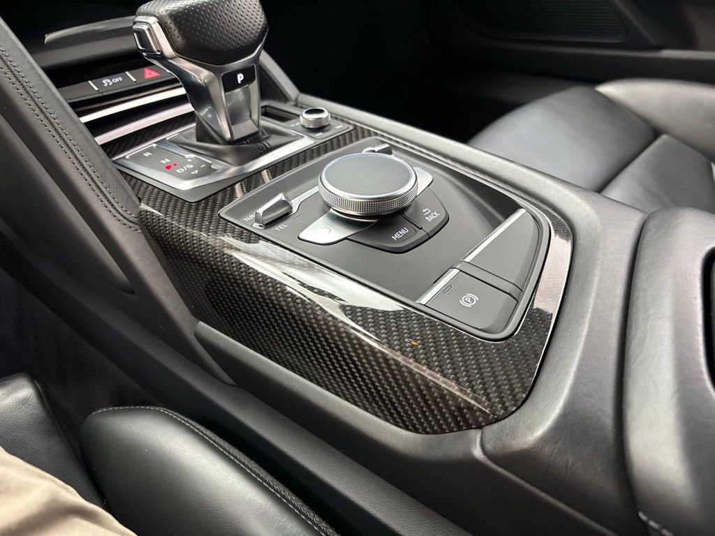 Used 2018 Audi R8 V10 w/ Premium Package image 51