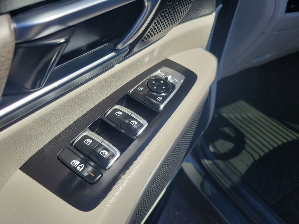 Used 2021 Kia Telluride EX w/ EX Premium Package image 21