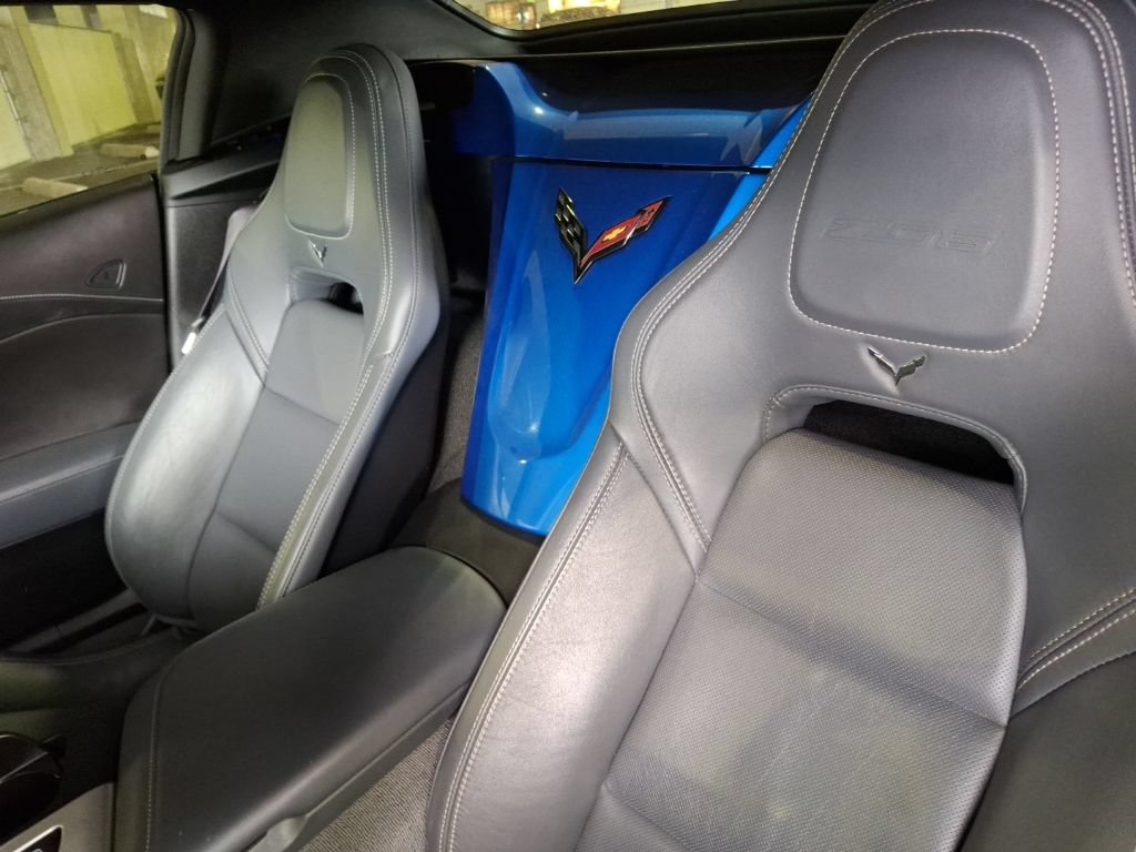 Used 2015 Chevrolet Corvette Z06 w/ 3LZ Preferred Equipment Group RWD image 11