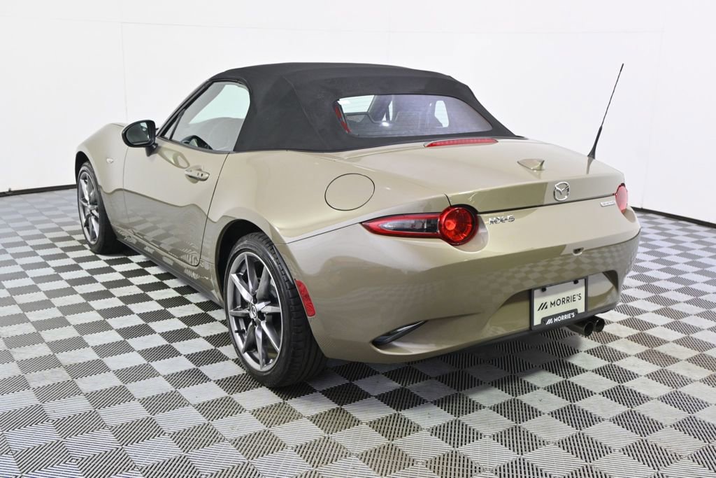 Used 2023 MAZDA MX-5 Miata Grand Touring RWD image 4