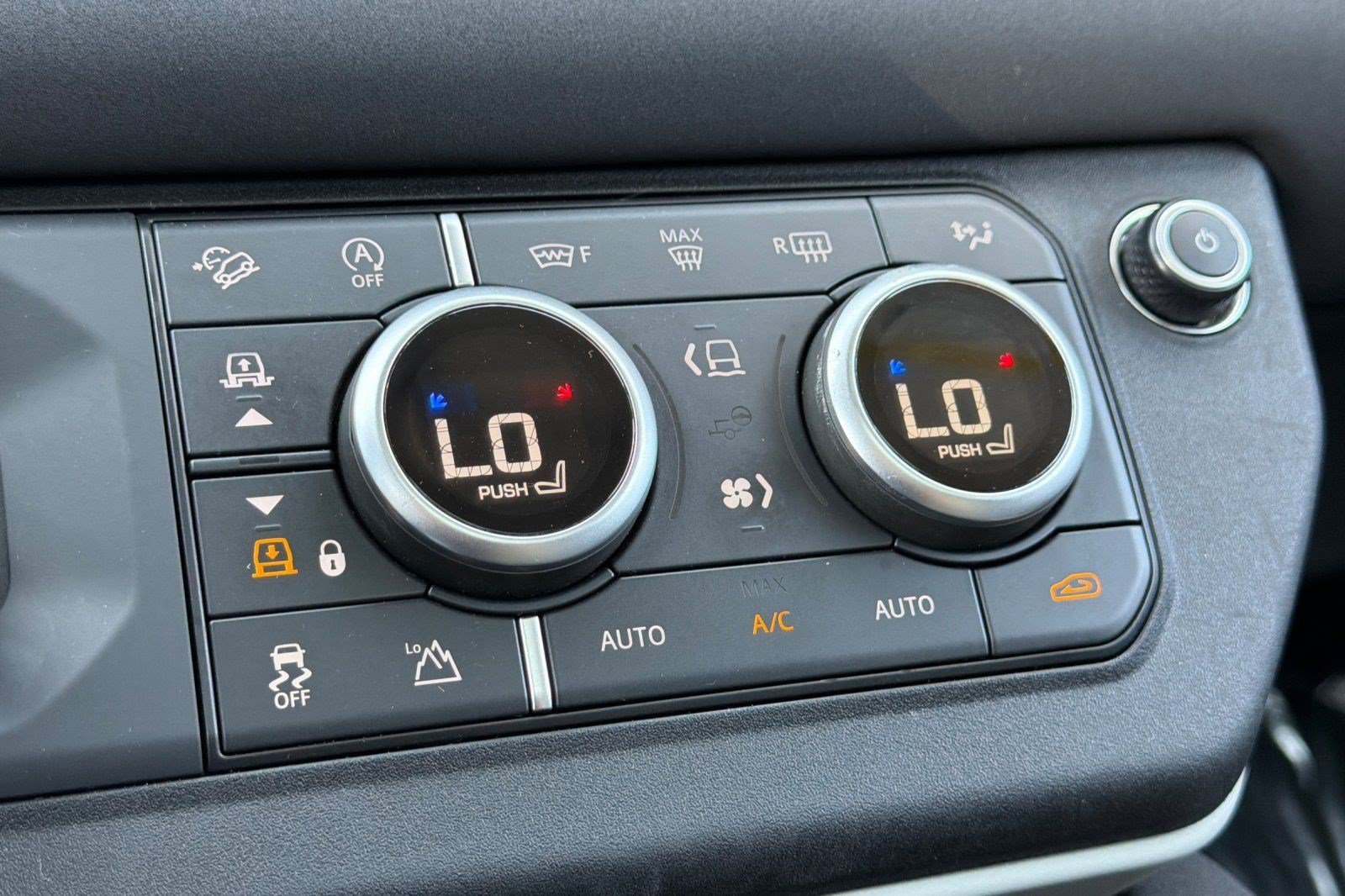 Used 2023 Land Rover Defender 110 SE AWD/4WD image 19