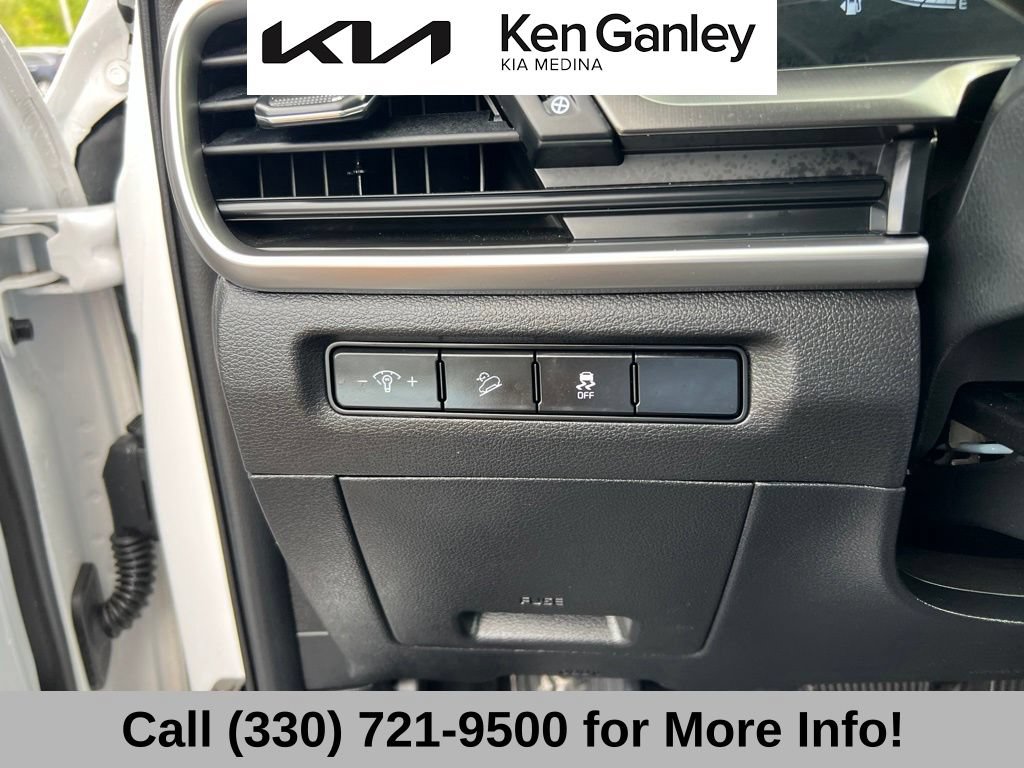 Certified 2024 Kia Telluride S w/ S Sunroof Package AWD/4WD image 27