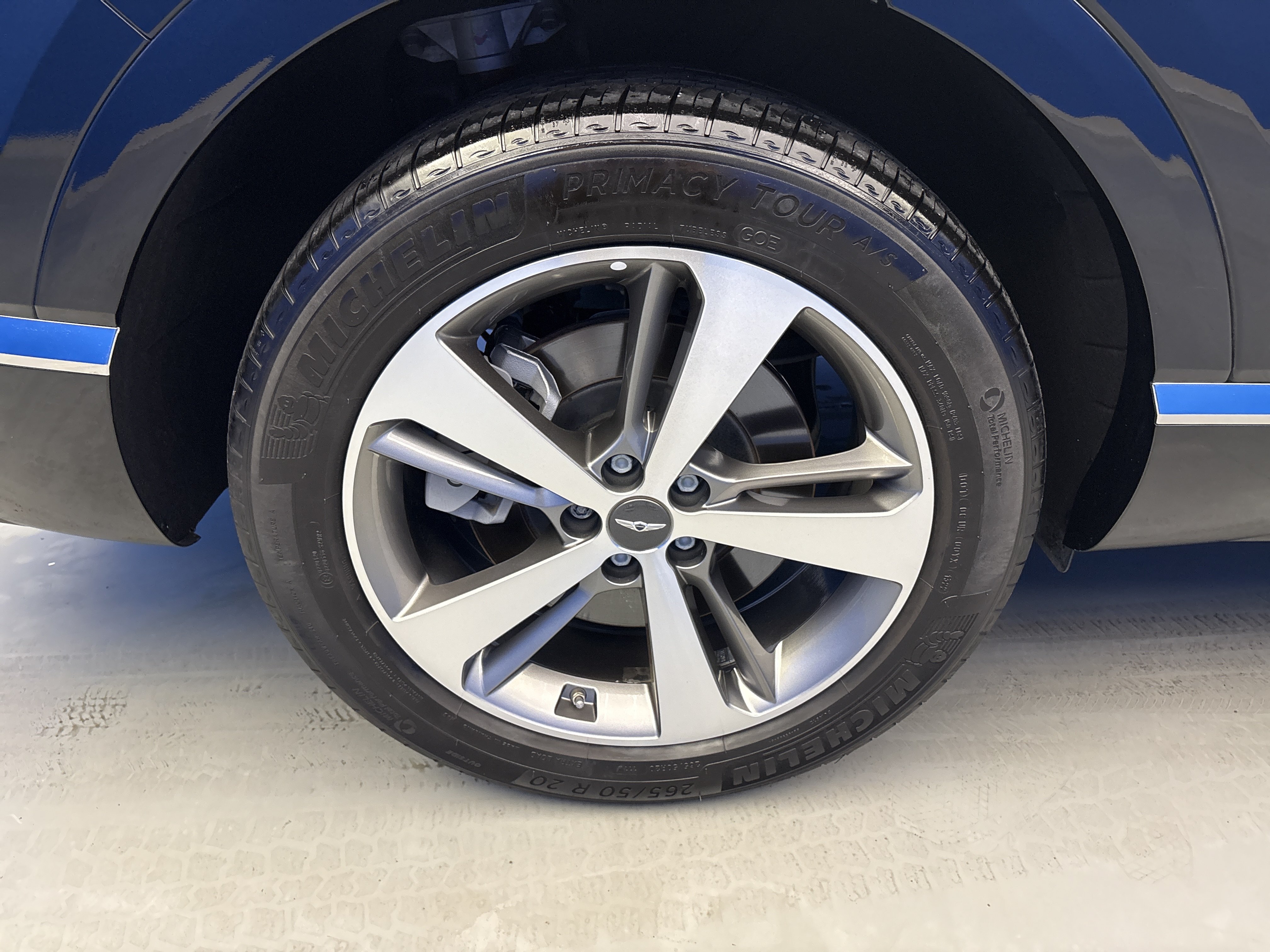 Used 2023 Genesis GV80 2.5T w/ Prestige 20" Package AWD/4WD image 8
