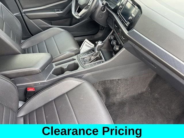 Used 2024 Volkswagen Jetta SE image 35