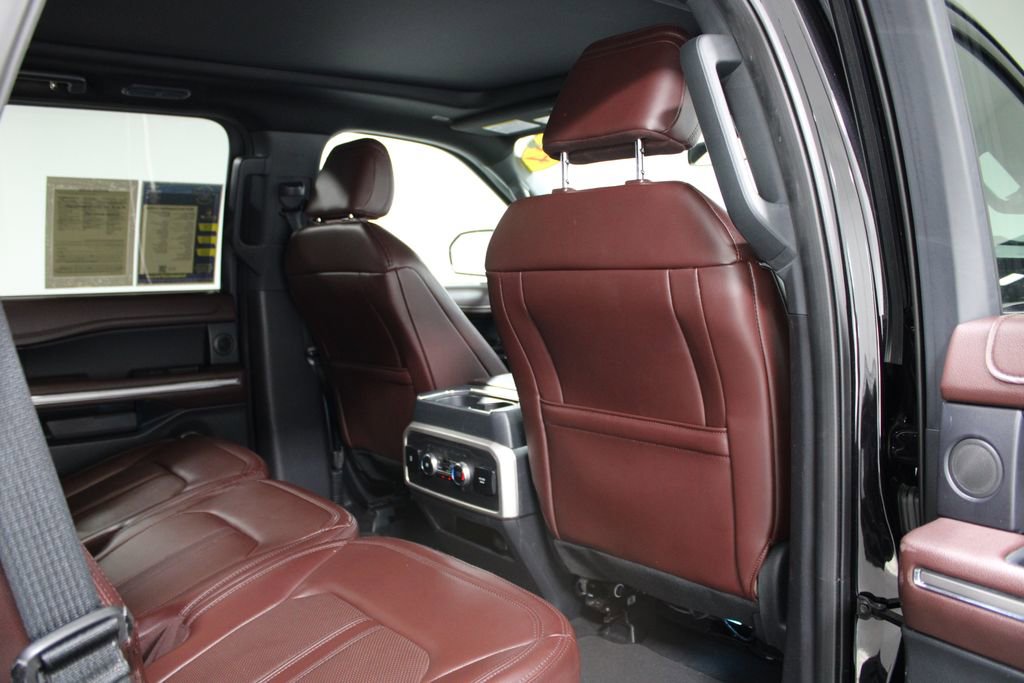 Used 2024 Ford Expedition Limited image 35