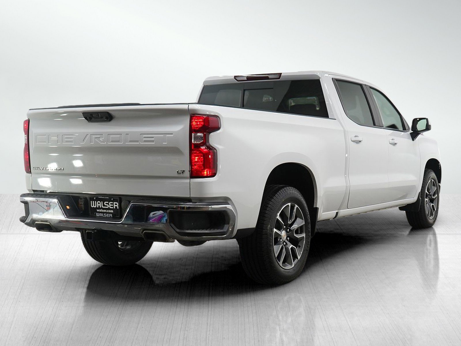 Used 2024 Chevrolet Silverado 1500 LT image 5