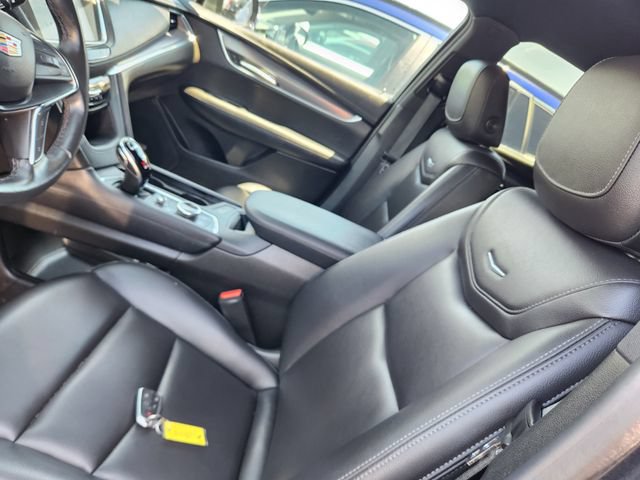 Used 2023 Cadillac XT5 Luxury AWD/4WD image 11